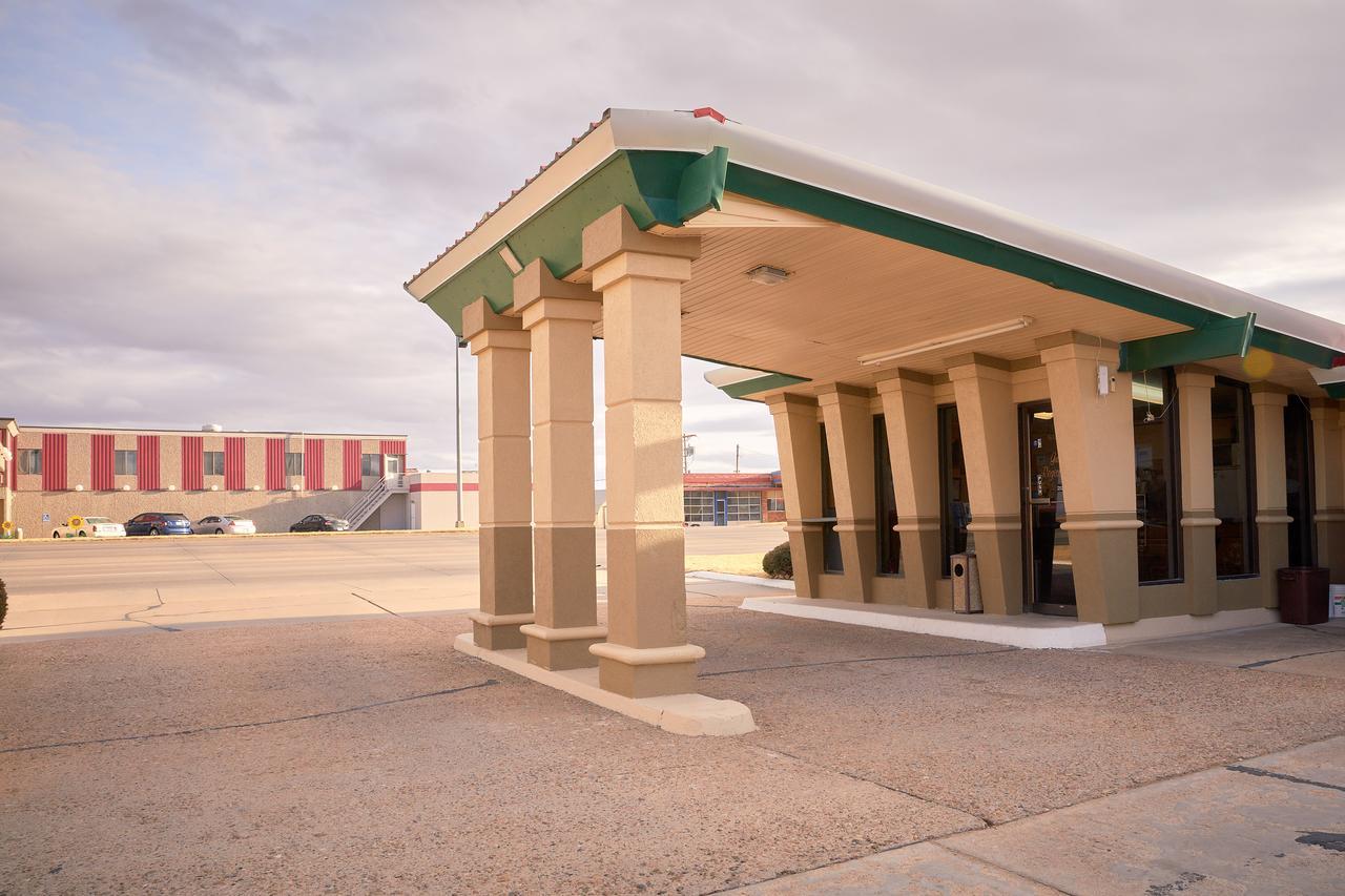 South Wind Inn Liberal Exterior photo