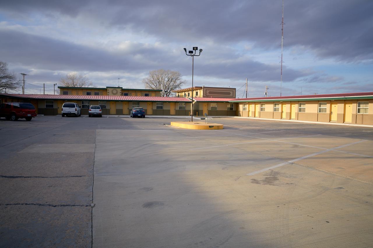 South Wind Inn Liberal Exterior photo